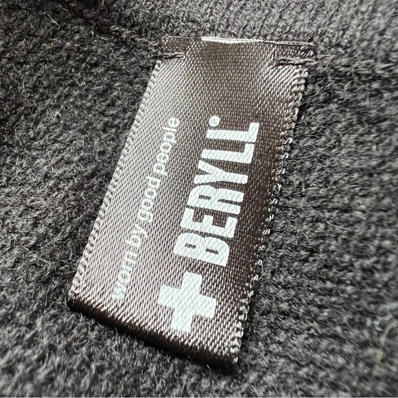 Beryll Black 100% Cashmere Knit Lightweight Poncho Sweater 26260 - Picture 6 of 7